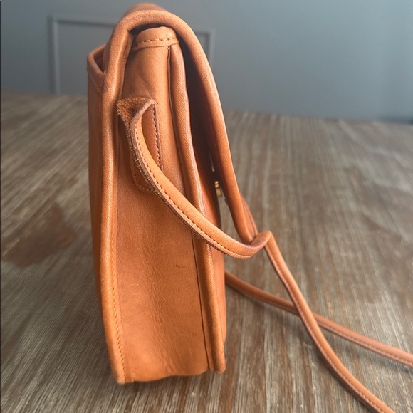 Coach Lindsay crossbody - Picture 4 of 15